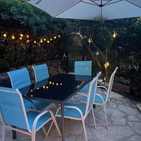 Apartamento 2-room With Garden In Sanary-sur-mer, Beaucours *