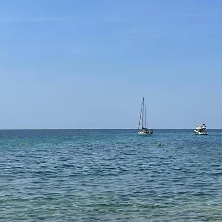 Apartamento 2-room With Garden In Sanary-sur-mer, Beaucours *