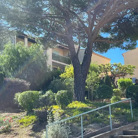 Apartamento 2-room With Garden In Sanary-sur-mer, Beaucours Sanary-sur-Mer