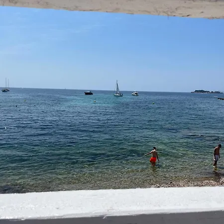 2-room With Garden In Sanary-sur-mer, Beaucours Apartamento