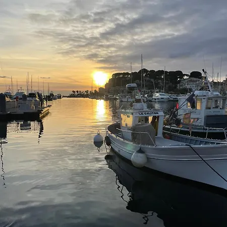 Apartamento 2-room With Garden In Sanary-sur-mer, Beaucours